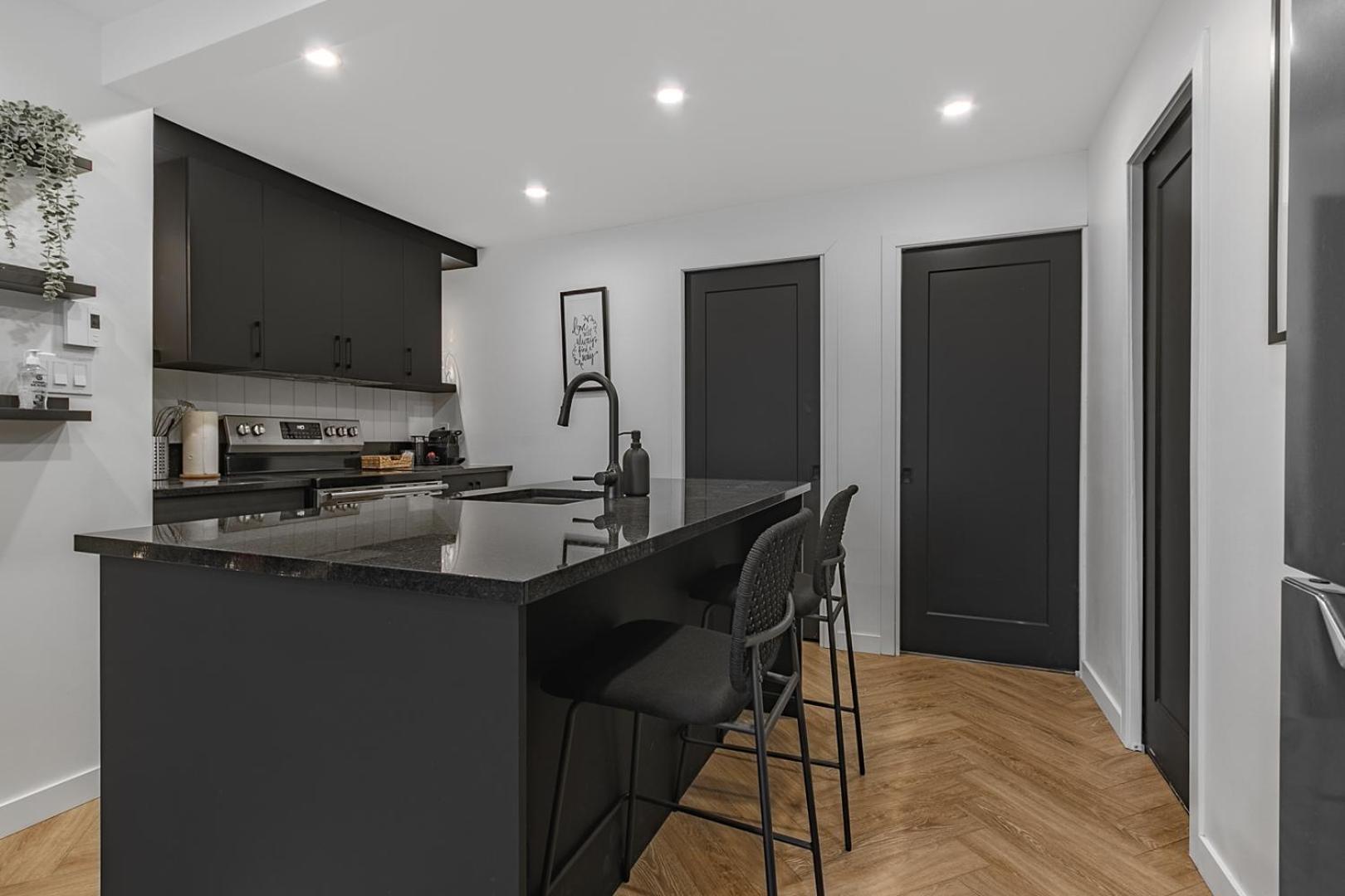 Les Appartements Du 300 Quebec City Luaran gambar